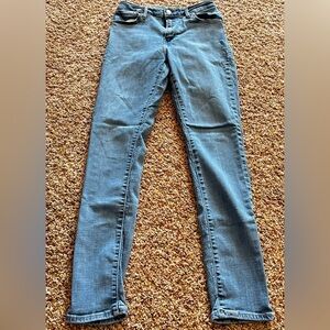 Levi’s skinny jeans—Size 28